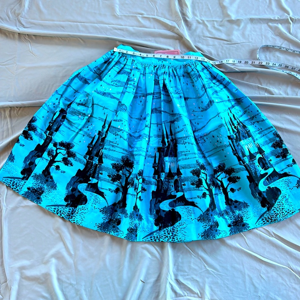 Pinup couture castle skirt sz M